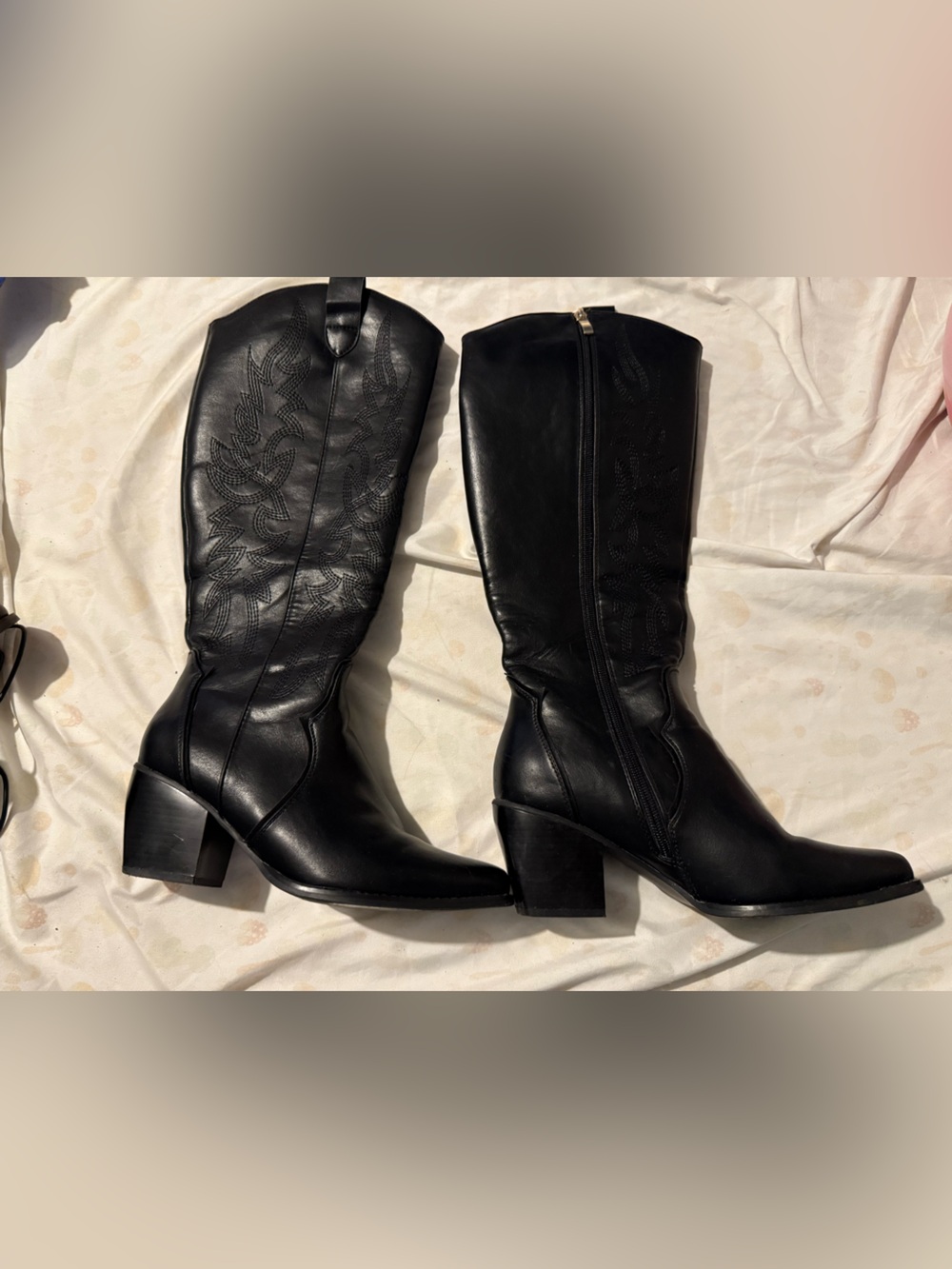 Women's Black Knee-High Western Block Heel Boots - Picture 7 of 7
